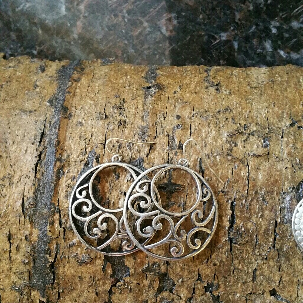 Earrings antiqued silver tone