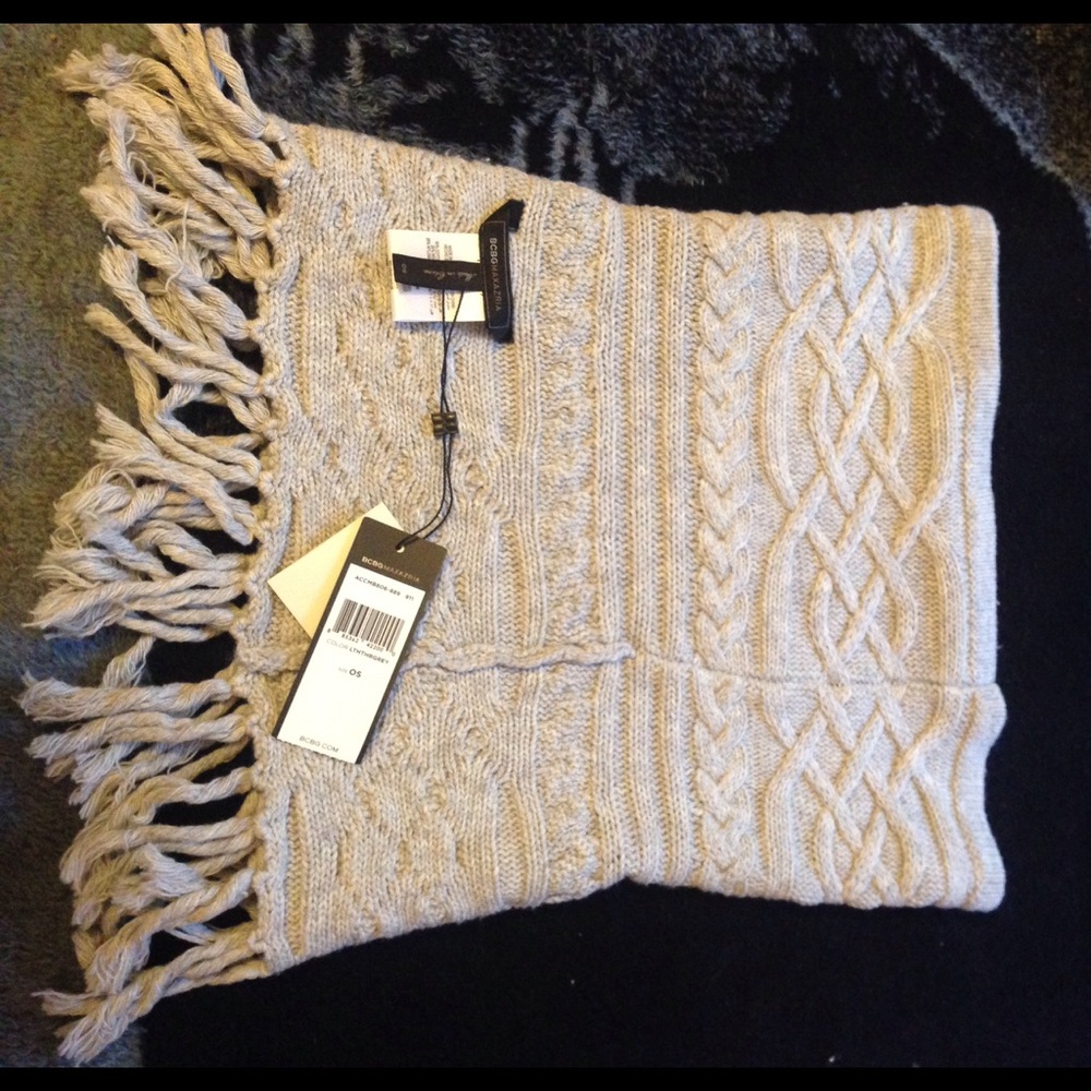 Light gray infinity scarf