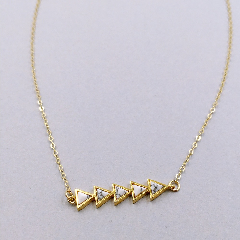 White marble howlite arrow spear gold necklace