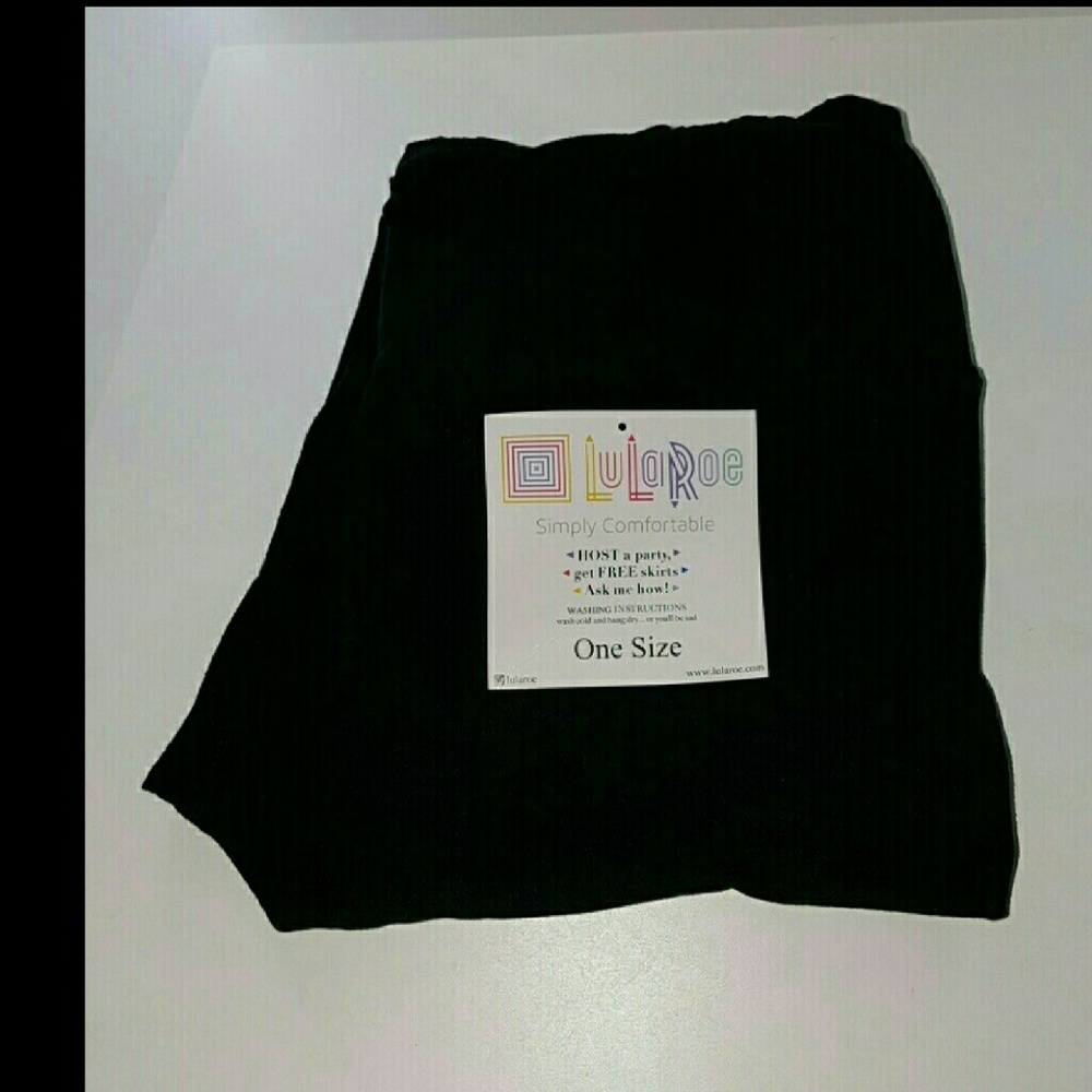 Lularoe solid black legging & green leggings 2 pk