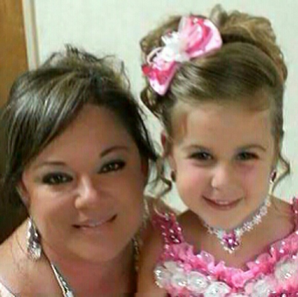 Meet your Posher, Sissy - Picture 3 of 3