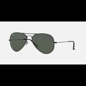Black Ray Ban Aviators
