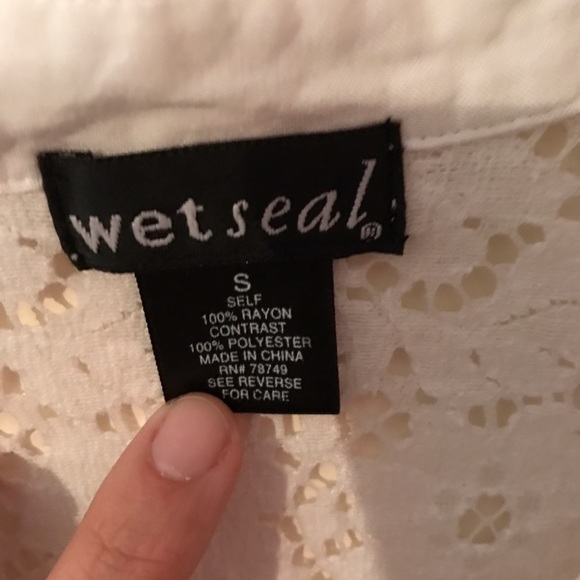 White button lace shoulder button down - Picture 4 of 4