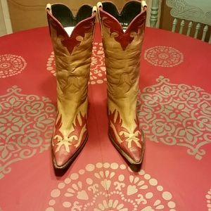 Charlie horse 7.5 camel and red cowboy boots