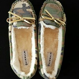 Airwalk Camo Print Slippers