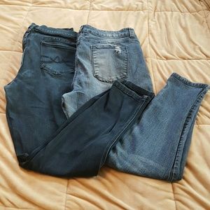 Dark blue skinny Jean Jegging.