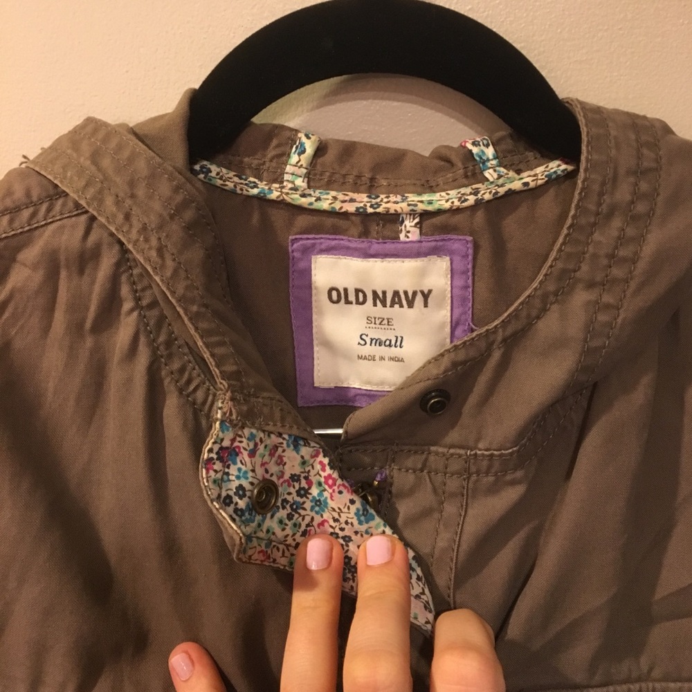Old navy cargo jacket. - Picture 2 of 3