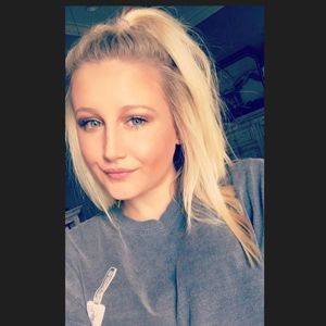 Meet your Posher, Katelyn