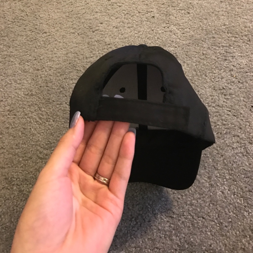 Heart hat - Picture 2 of 2