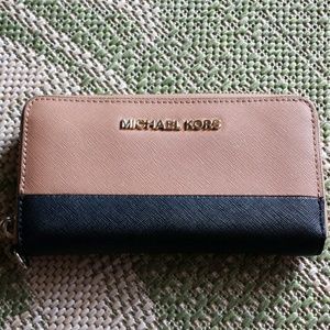 Michael Kors wallet