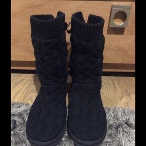 Black Sweater Uggs