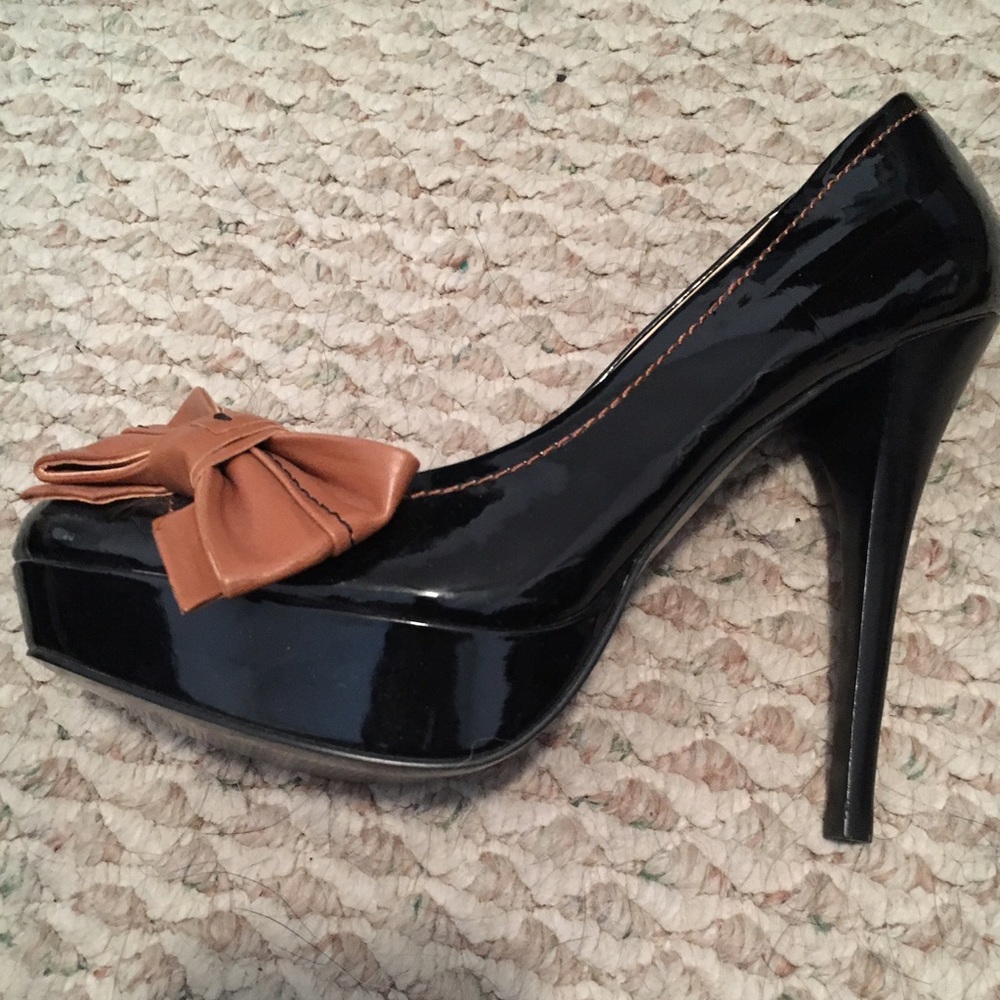 Guess shoes - Picture 3 of 3