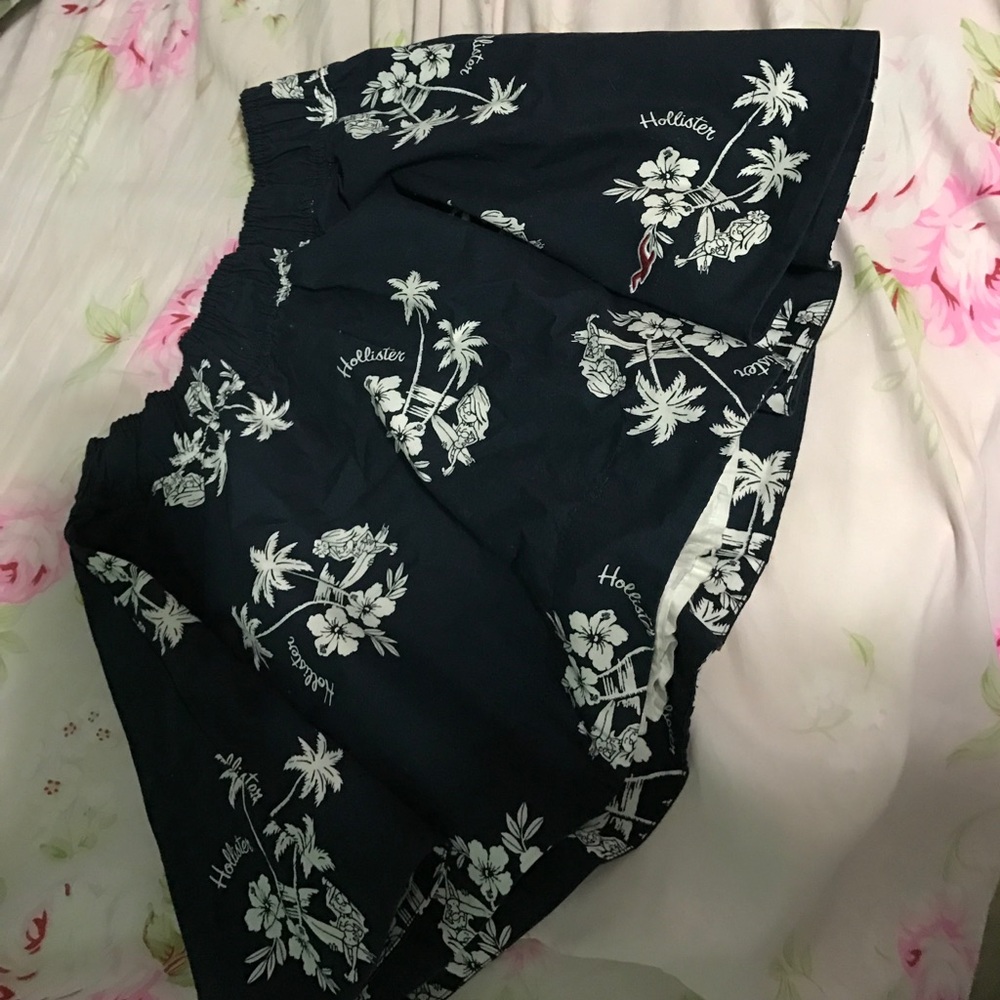Hollister brand new skirt