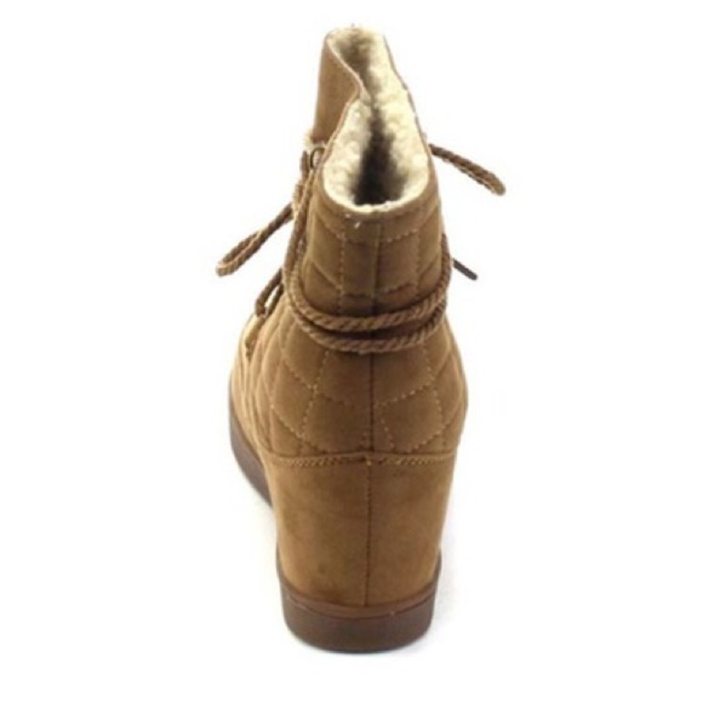 Lace Up Hidden Wedge Quilted Ankle Boots - Picture 3 of 4