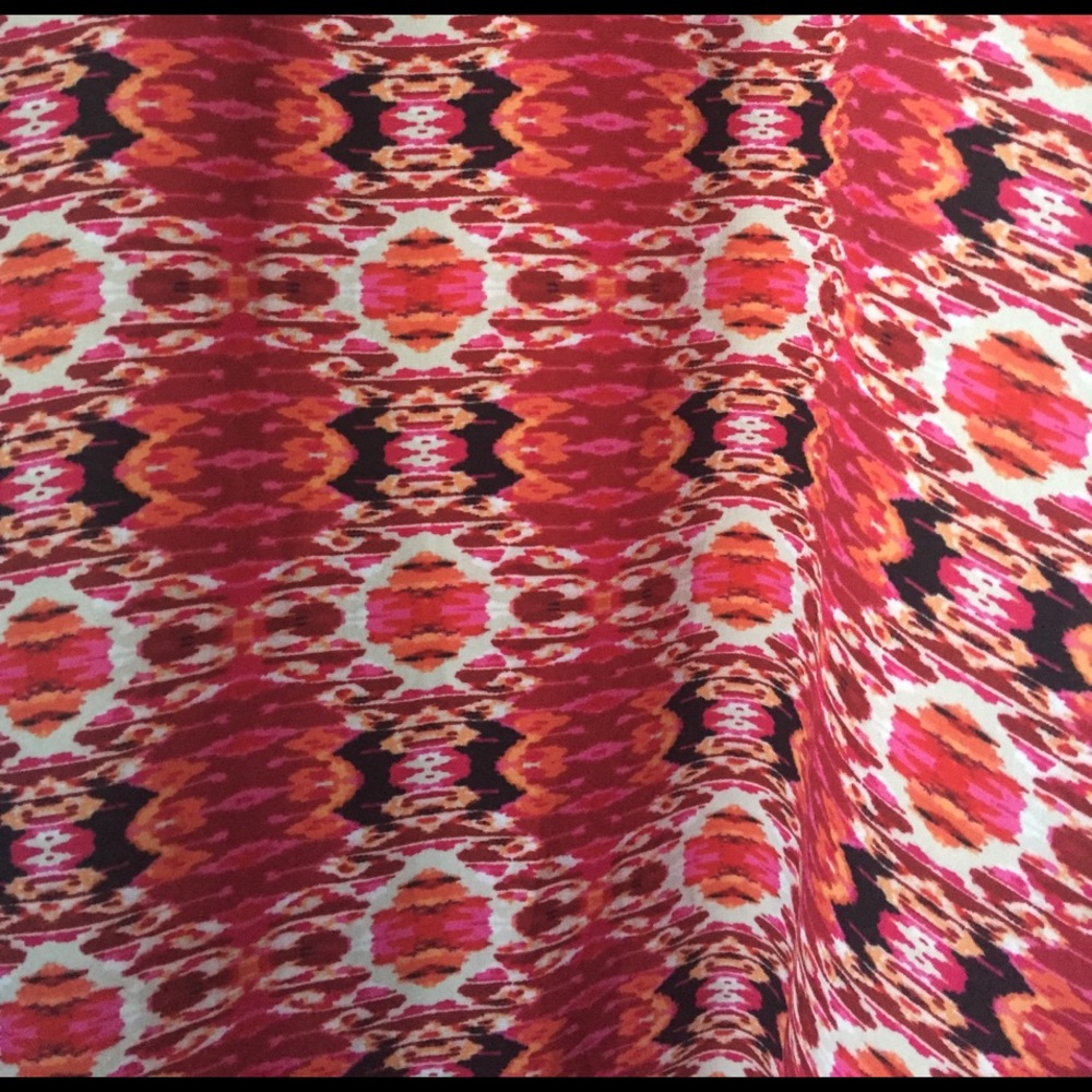 Flowy Aztec patterned dress - Picture 2 of 4
