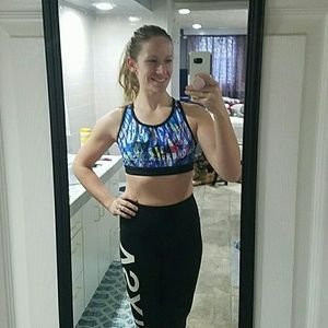 Fabletics crop top/sports bra