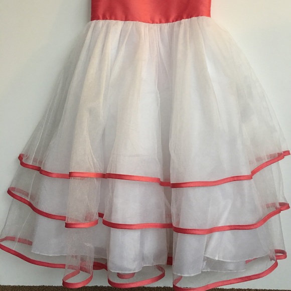 🎉❤️🎉4/27 HP🎉❤️🎉Adorable and Full Girls Dress - Picture 3 of 6