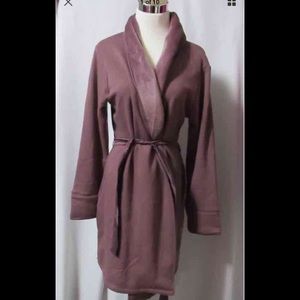 New Tahari bath robe size L