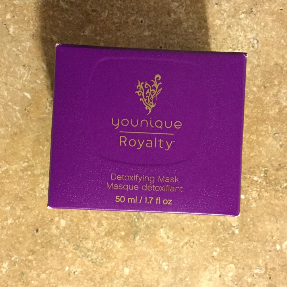 Younique Royalty Detox Mask