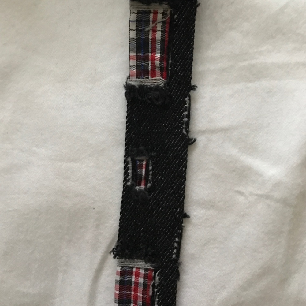Choker - Picture 3 of 3