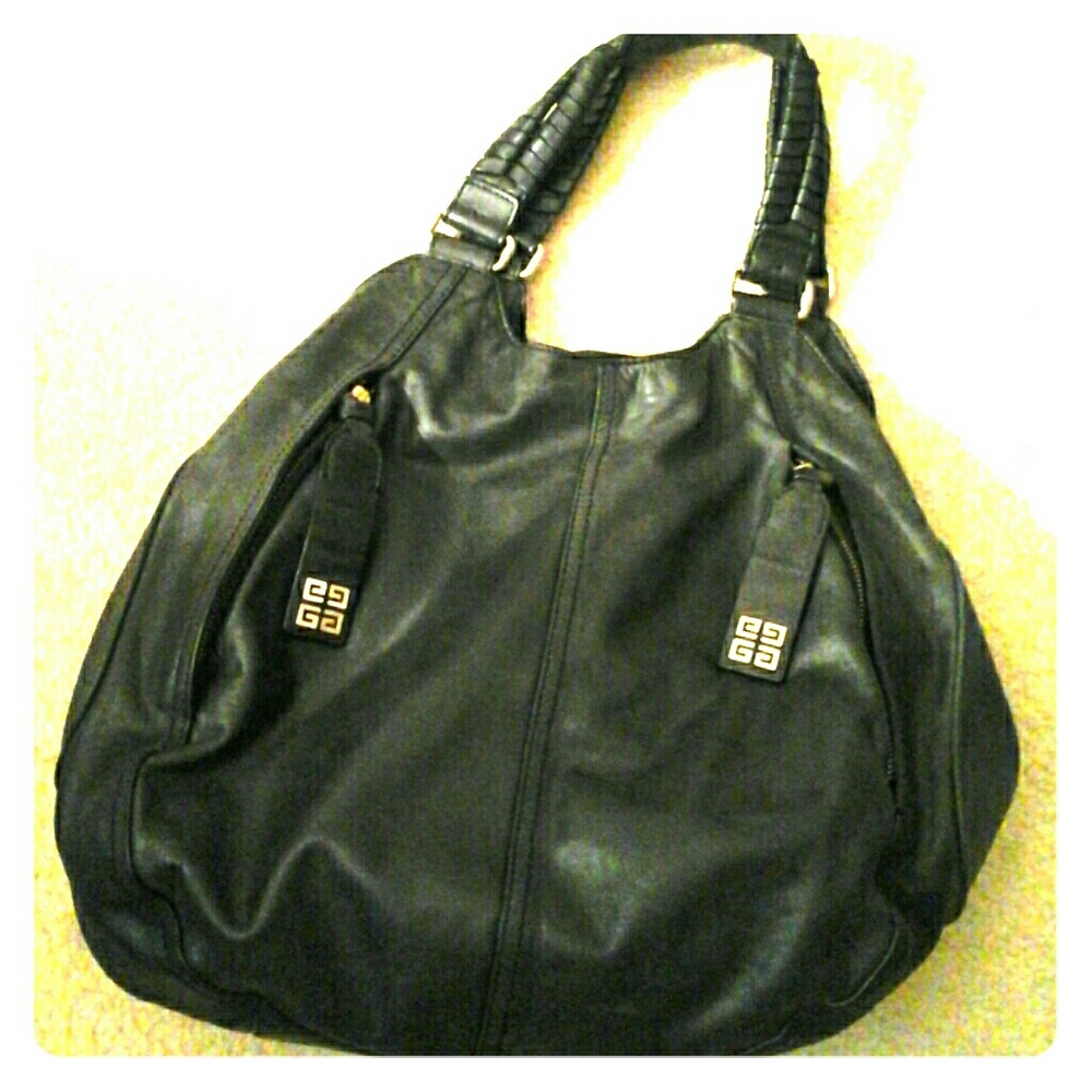 GIVENCHY HANDBAG HOBO  AUTHENTIC 👉FLASH SALE👈