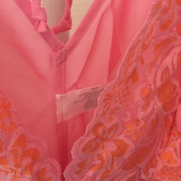 BUNDLED 2 NIGHTGOWNS - Picture 2 of 4