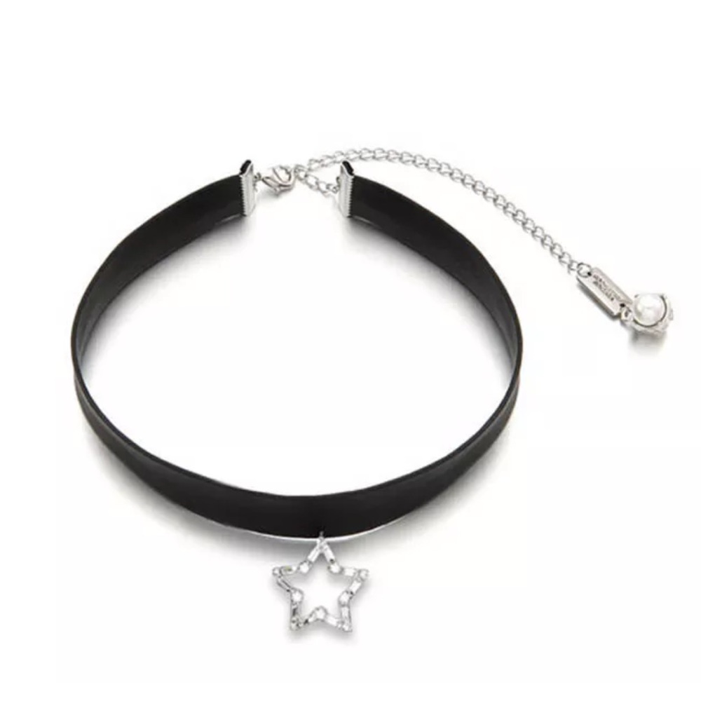 🎈Sale🎈New ⭐️ Trendy Crystal Star Black Choker⭐️