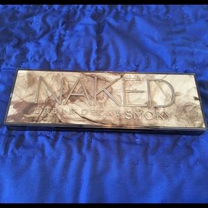 Urban Decay Naked Smoky Palette