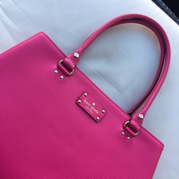 LAST ONE  Large Kate Spade satchel - Picture 3 of 7