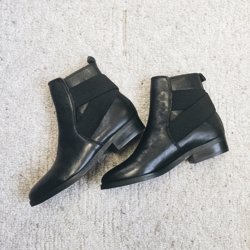 Ralph Lauren Kaliyah black booties