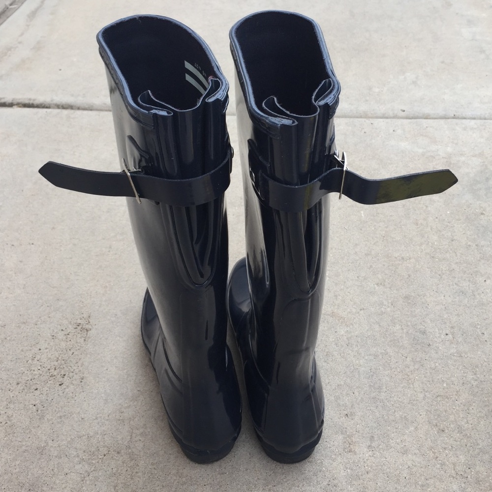 Hunter - Picture 2 of 3