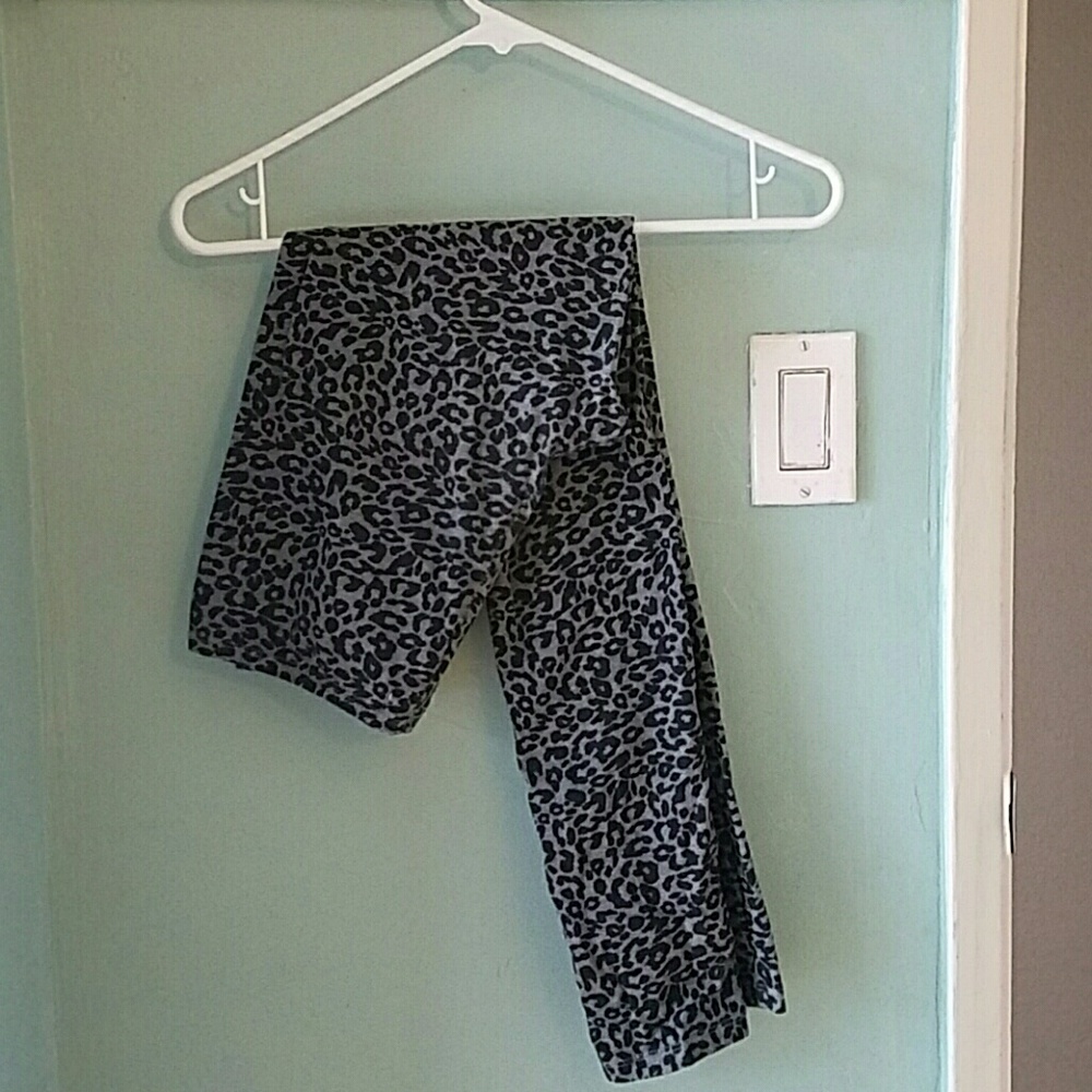 Cheetah print leggings