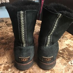 AUTHENTIC UGGS