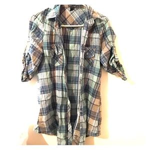 Wet seal button down