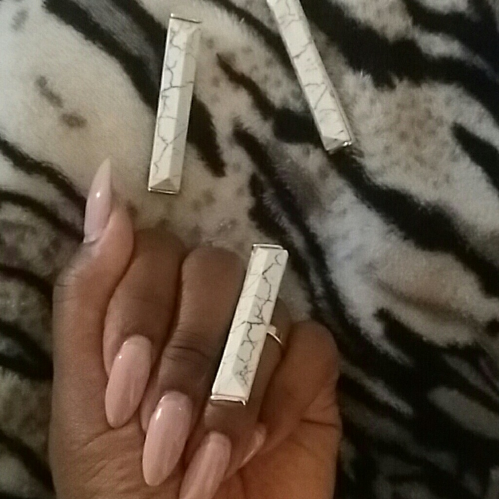 3 piece earrings & ring
