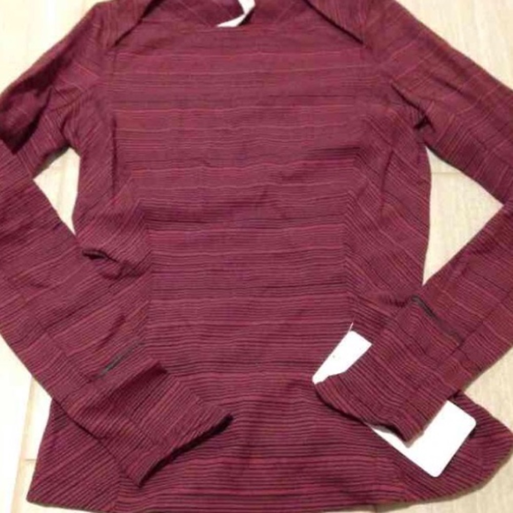 TRADE Lululemon kanto catch me LS size 6