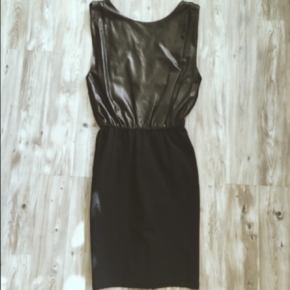 Alice + Olivia Dresses & Skirts - 🌴Alice + Olivia dress 🌴