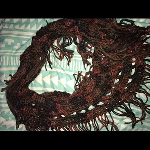 FRINGY INFINITY SCARF.