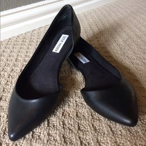Steve Madden Black Elusion Pointed Toe Flat