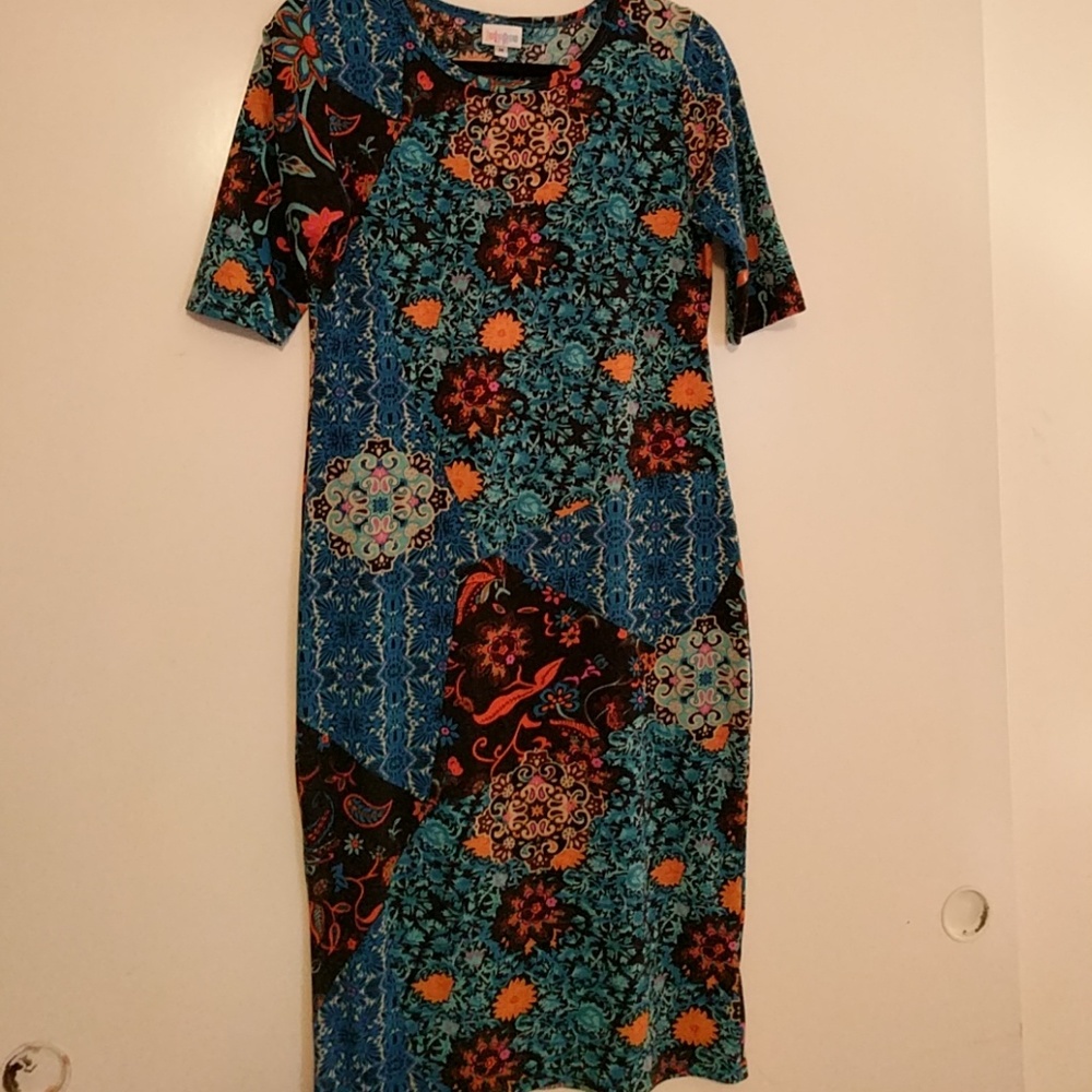 LuLaRoe Julia medium