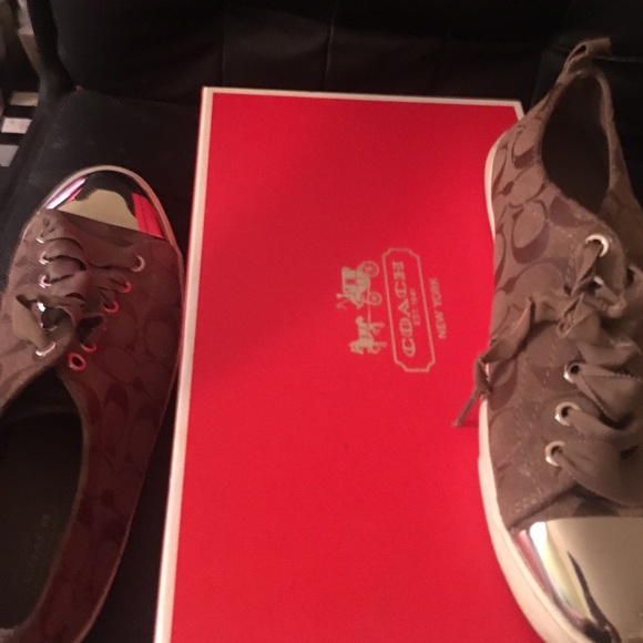 Coach shoes - Picture 2 of 4