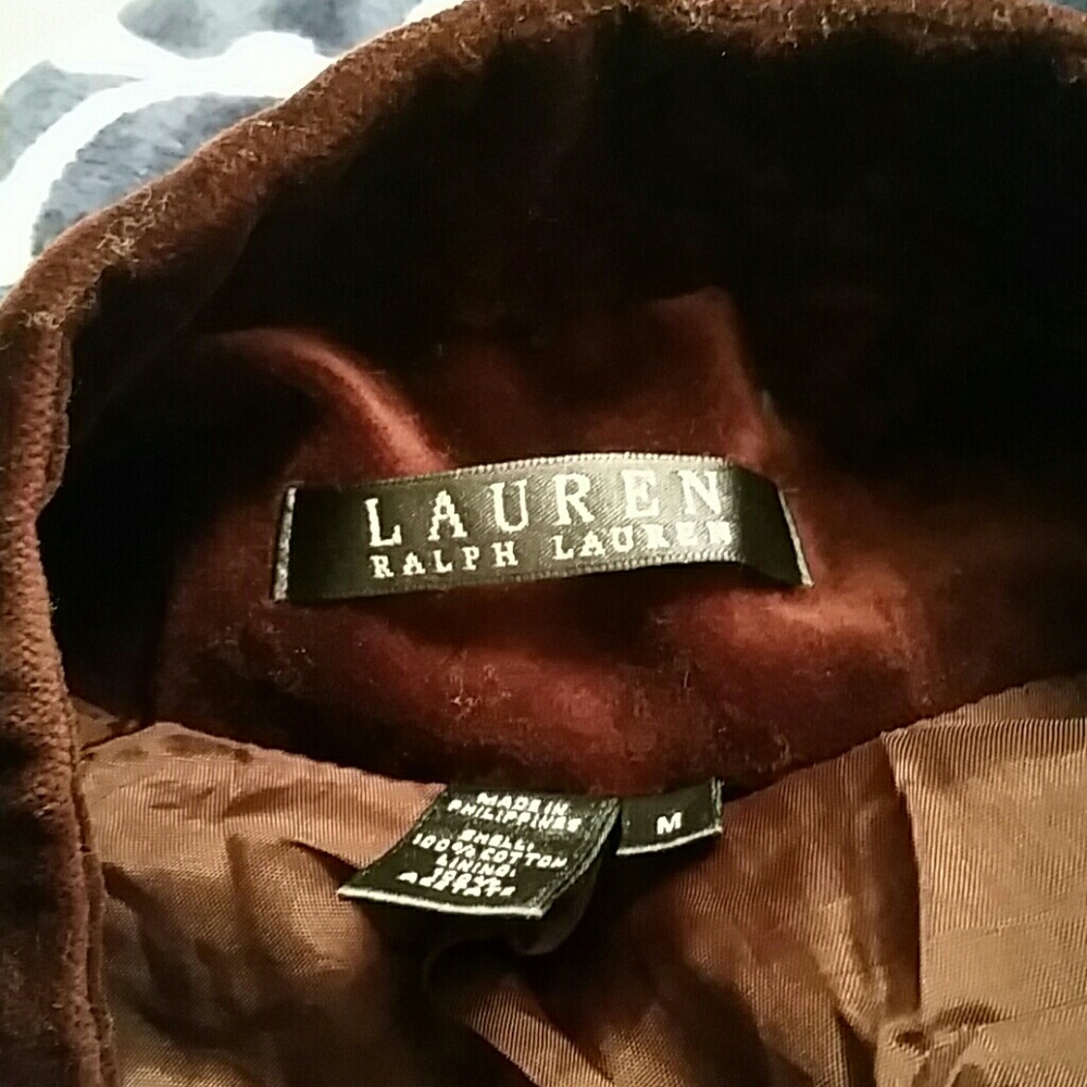 Clothes - Picture 2 of 4