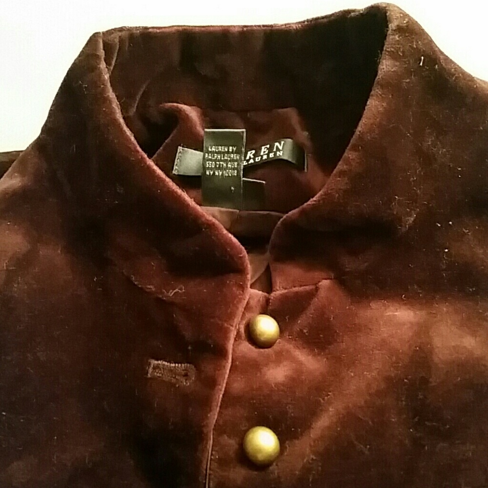 Clothes - Picture 4 of 4