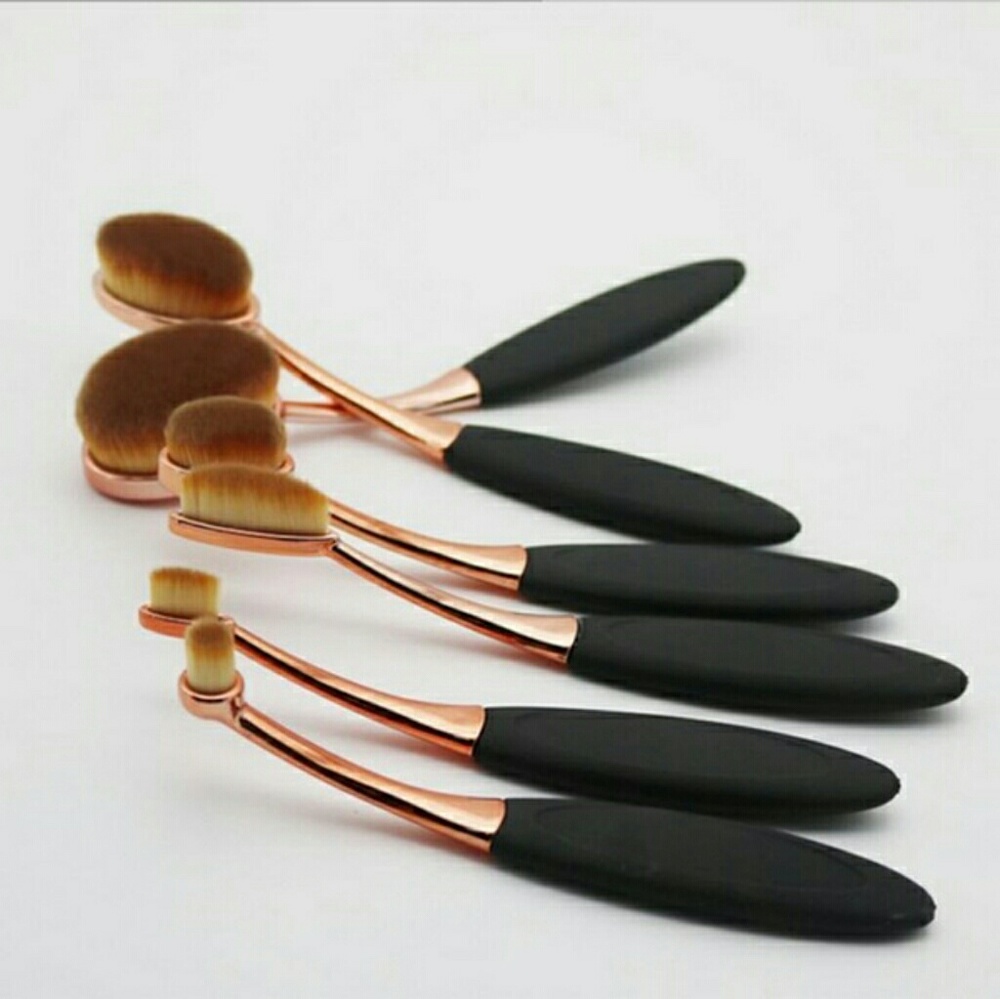 WEEKEND DEAL 6 pc. Toothbrush Makeup Brush Set - Picture 1 of 2