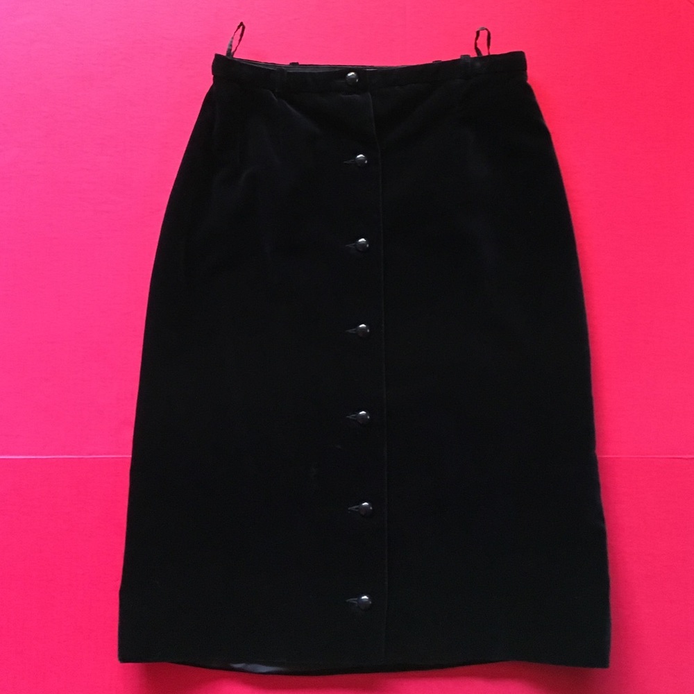 VINTAGE VALENTINO VELVET SKIRT🍒