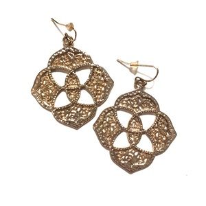 Kendra Scott Dawn Earrings in gold