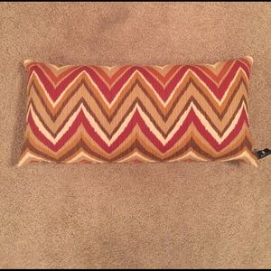 Throw pillow