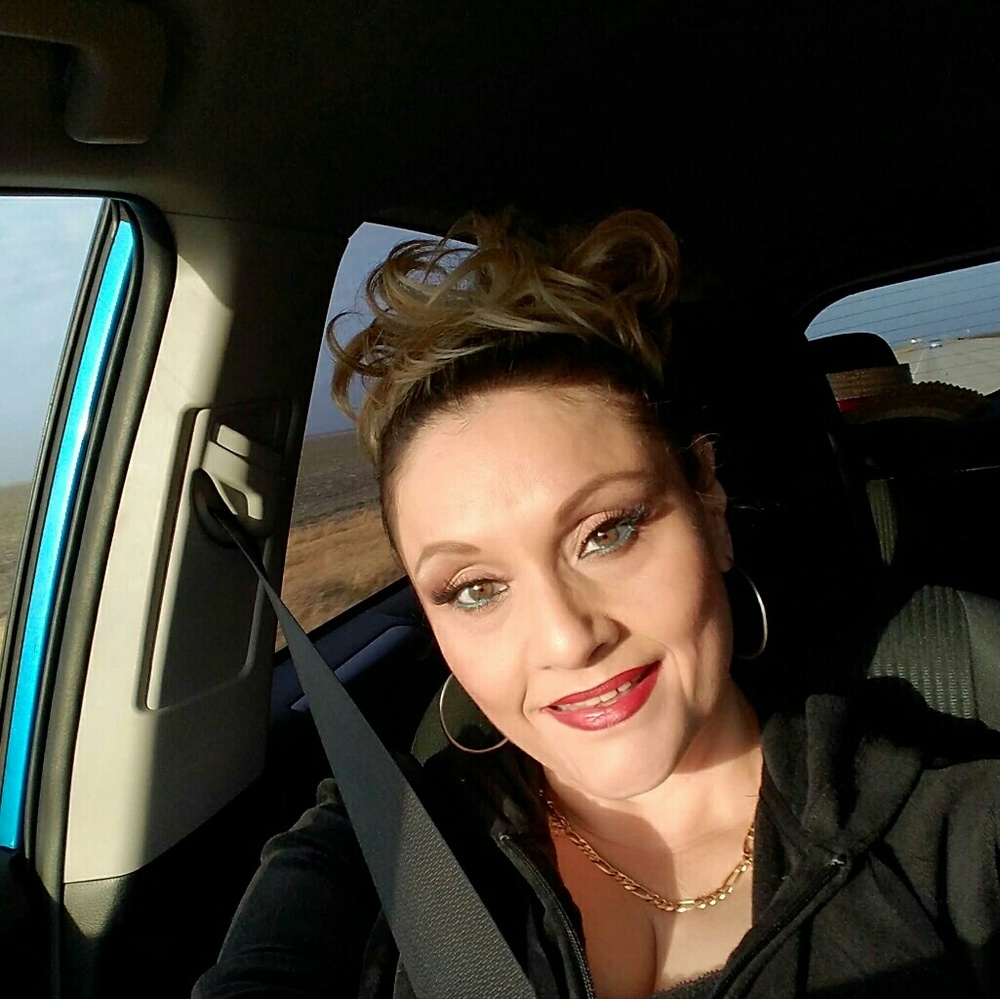 Meet your Posher, Suzanne y.