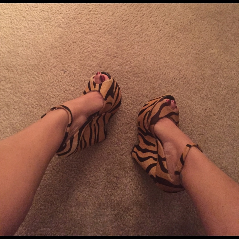 Animal print platforms