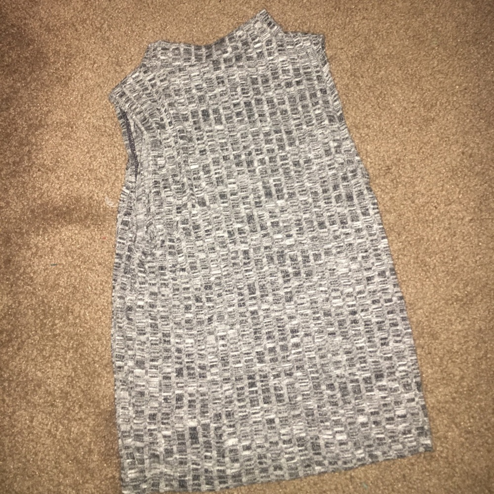 gray top